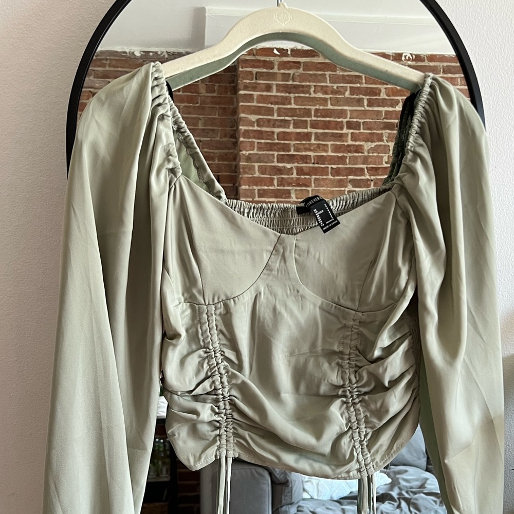 Long Sleeve Green Crop Top